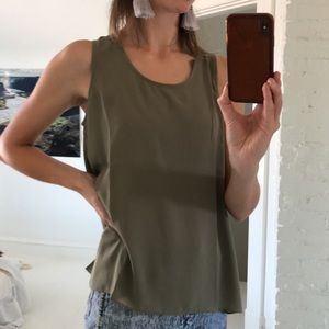 Everleigh Hi-Lo Tank NWT Size Small